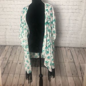 Lularoe Monroe Kimono size large